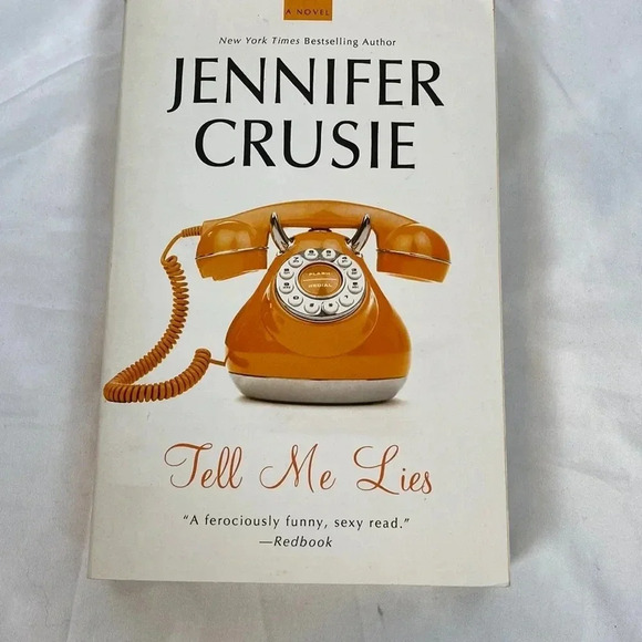 Jennifer Crusie Other - 3/$20 Jennifer Crusie - Tell me Lies - Soft Cover Book